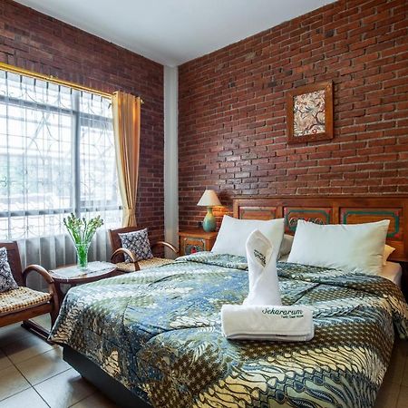 Sekararum Butik Syariah Guesthouse Bandung Exteriör bild