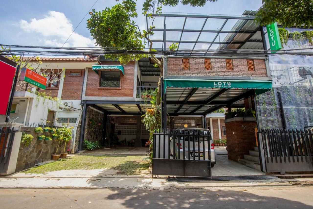 Sekararum Butik Syariah Guesthouse Bandung Exteriör bild