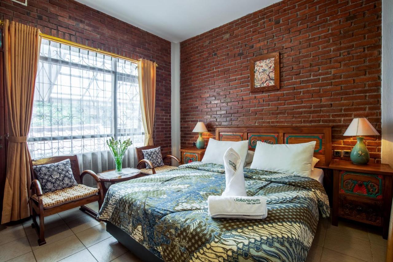 Sekararum Butik Syariah Guesthouse Bandung Exteriör bild