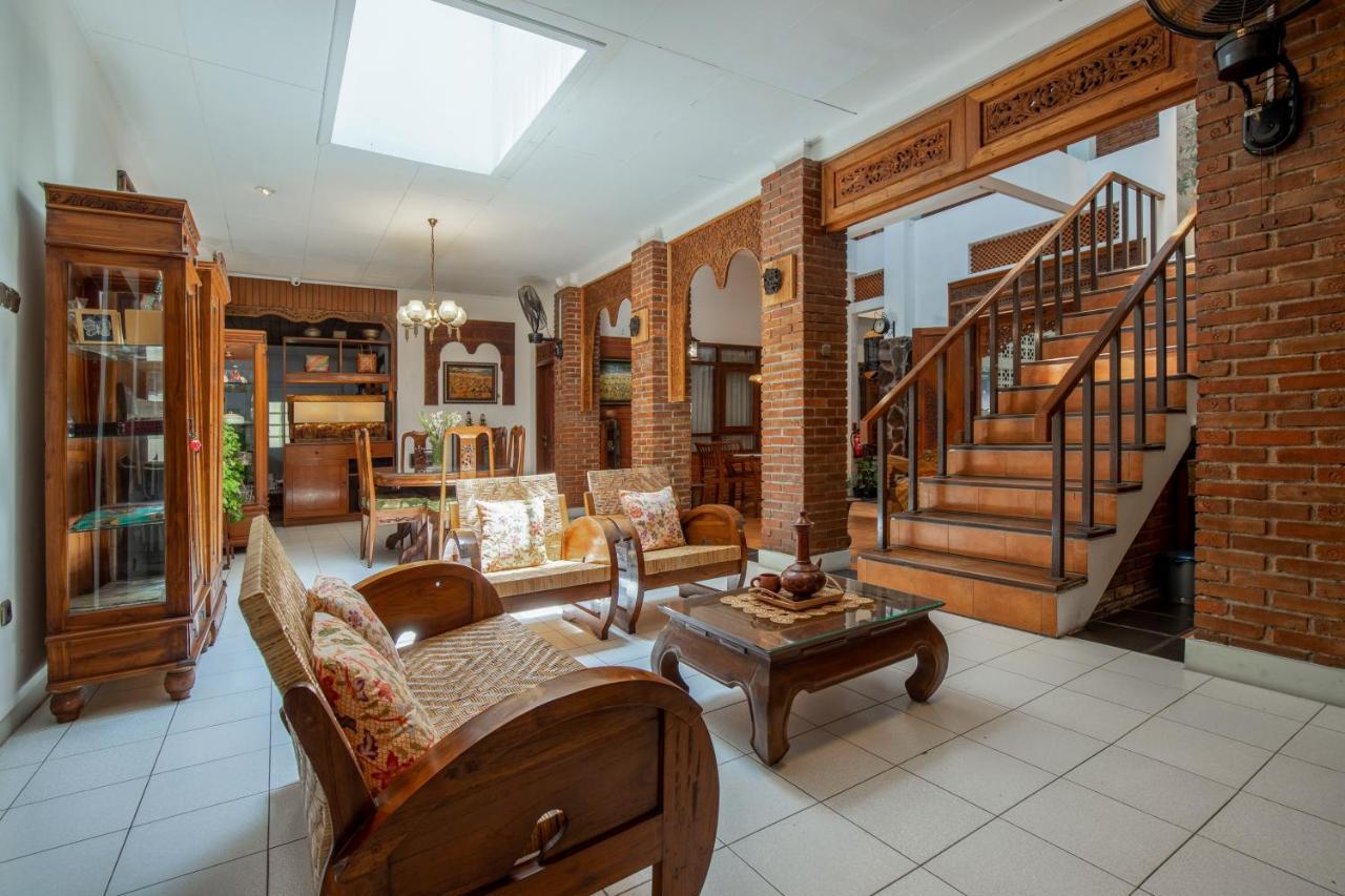 Sekararum Butik Syariah Guesthouse Bandung Exteriör bild