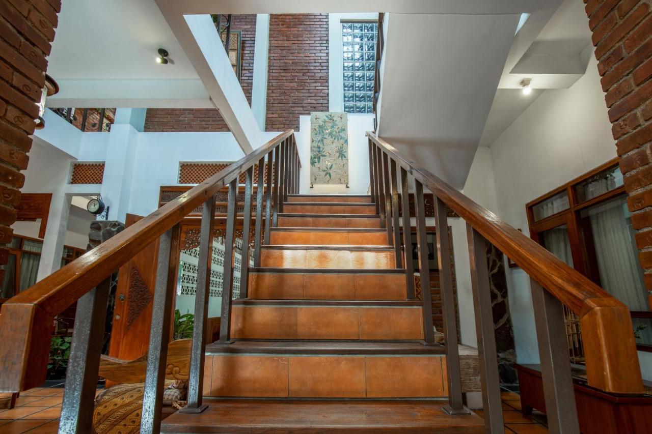 Sekararum Butik Syariah Guesthouse Bandung Exteriör bild